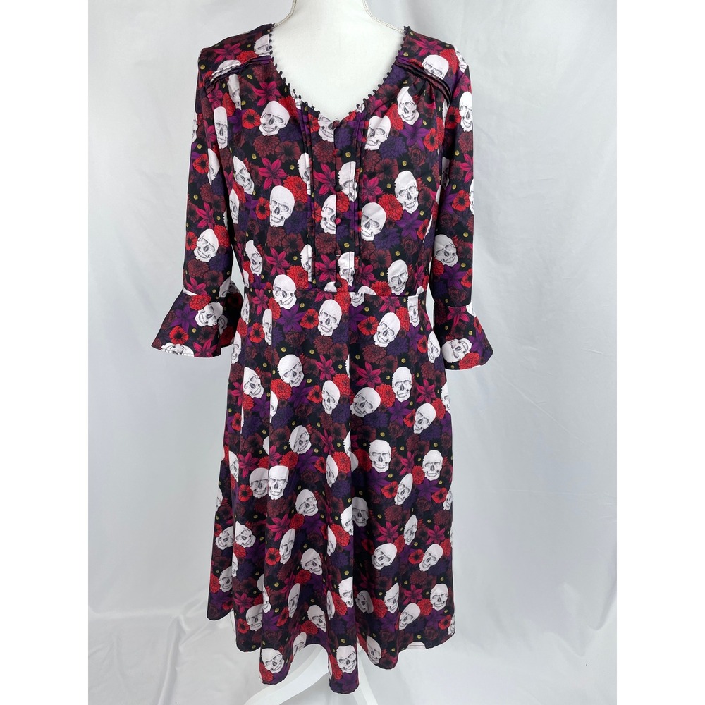 Lindy Bop 16 Lucia Dress Purple Floral Skulls Ruffle Sleeve‎ Retro Wimsy Goth